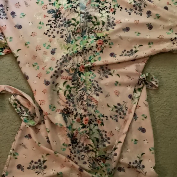 ~ Women's Short Robe ~ - Picture 8 of 14
